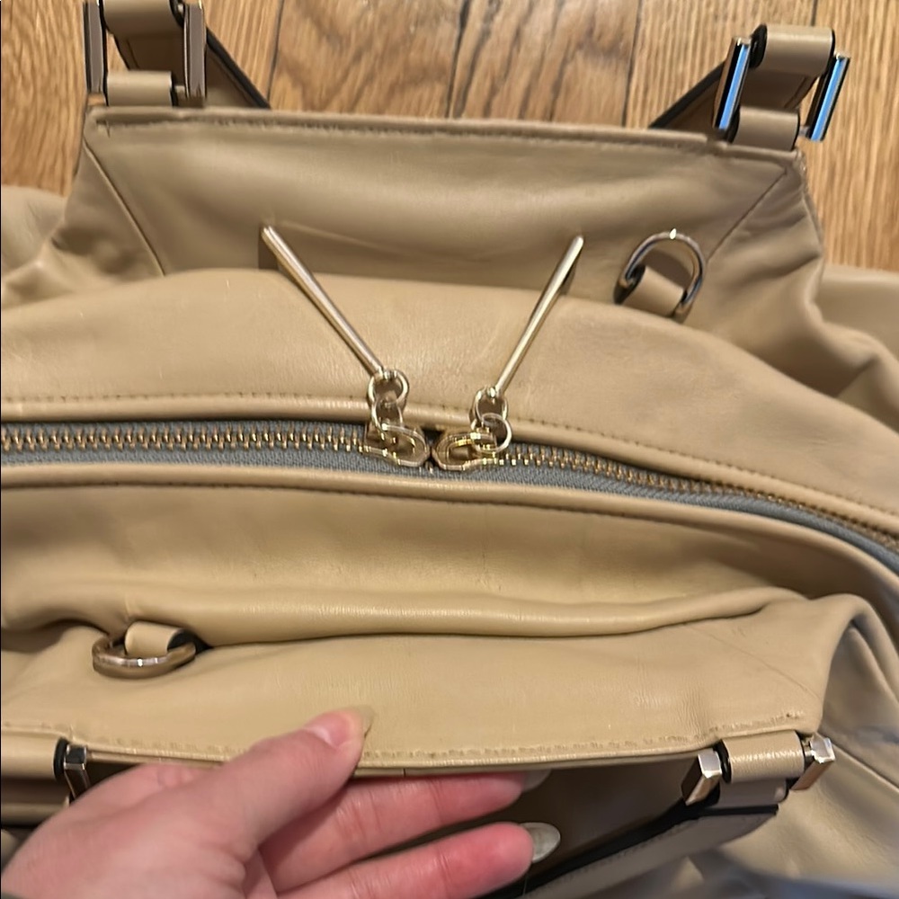 Pour La Victoire Nouveau Noir Tan Women's Satchel Bag - Picture 7 of 10